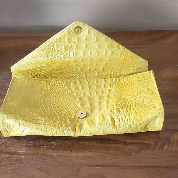 JJ Winters Hilary Yellow Large Celebrity Clutch Bag Hilary Duff Leather Croc - Picture 11 of 12